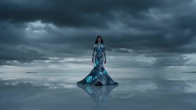 [Style] Hollywood Haute Couture Fantasy blockbuster, 8K ultra-clear, Photorealistic, High-fashio prompt example image preview